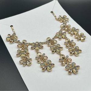 NWT I.N.C. Gold-Tone Crystal Flower Statement Necklace 17" + 3" extender